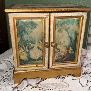 Vintage Royal Sealy Gold Gilt Wooden Jewelry Music Box